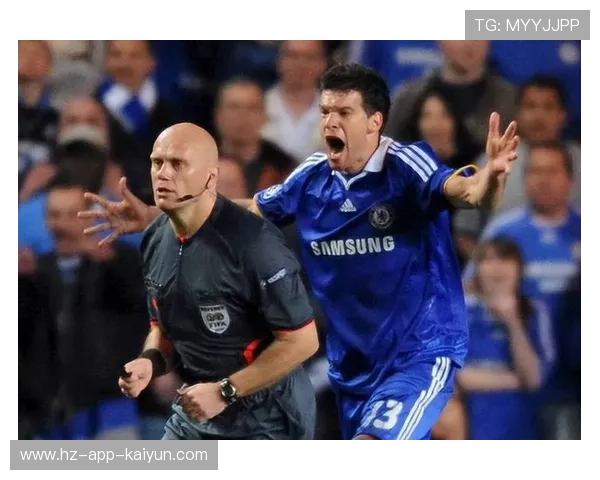 切尔西青年军对阵巴萨残阵,斯坦福桥再演欧冠经典对决 切尔西青年军对阵巴萨残阵,斯坦福桥再演欧冠经典对决